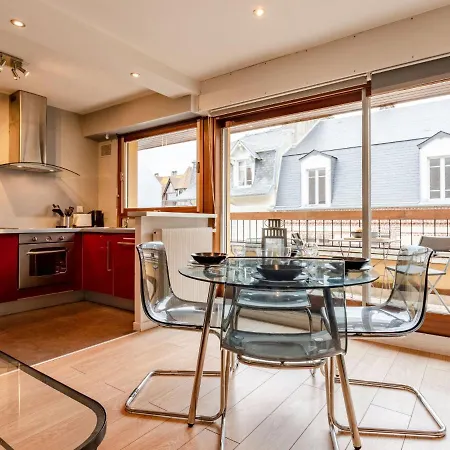 Lägenhet Les Cigognes By Interhome Deauville